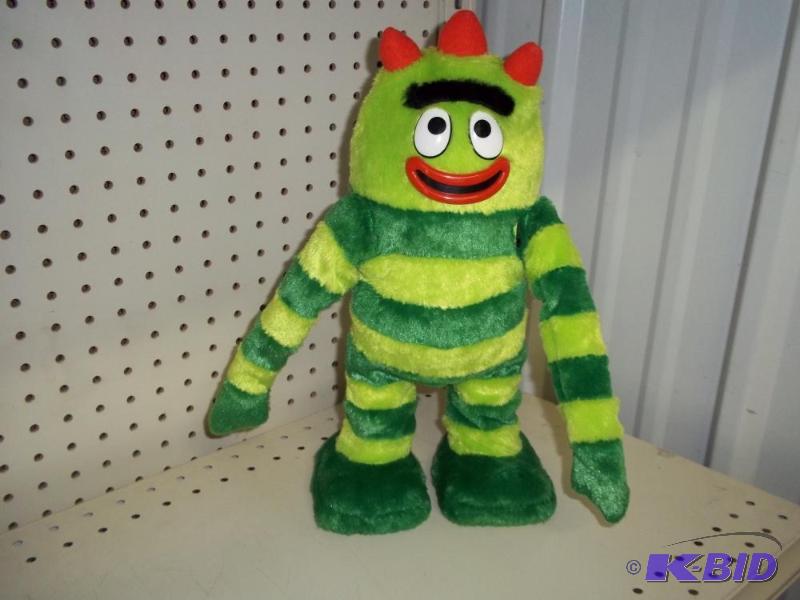 lot 51 image: Walking Yo Gabba Gabba Brobee...