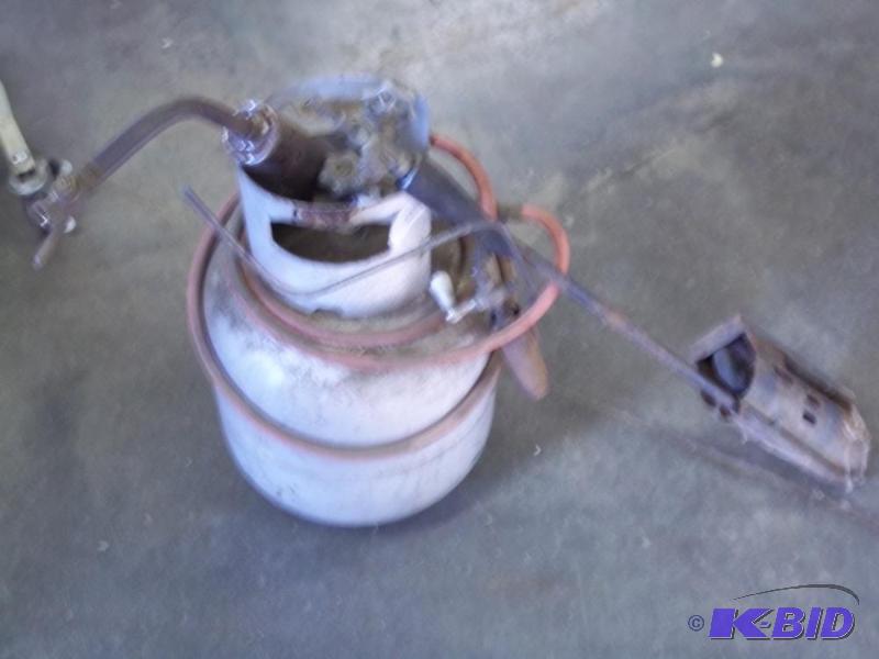 lot 60 image: Tiger Torch...