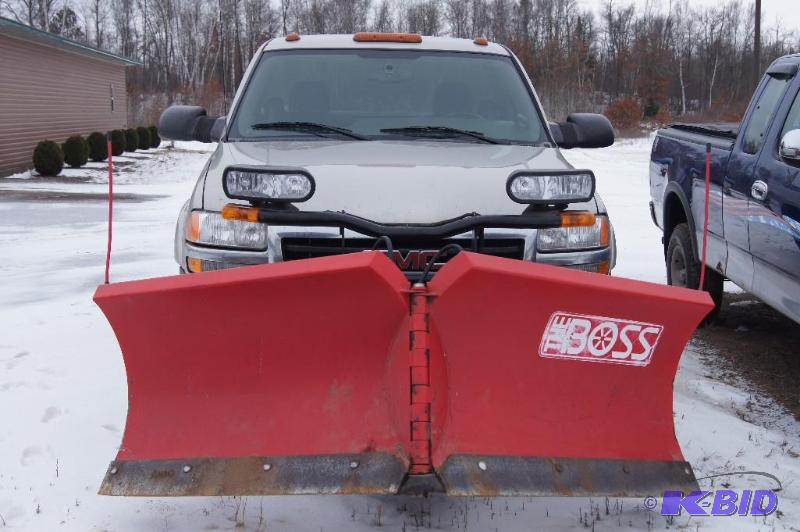 2005 GMC Sierra 2500 HD 4x4 Truck Complete with 82 Boss Plow