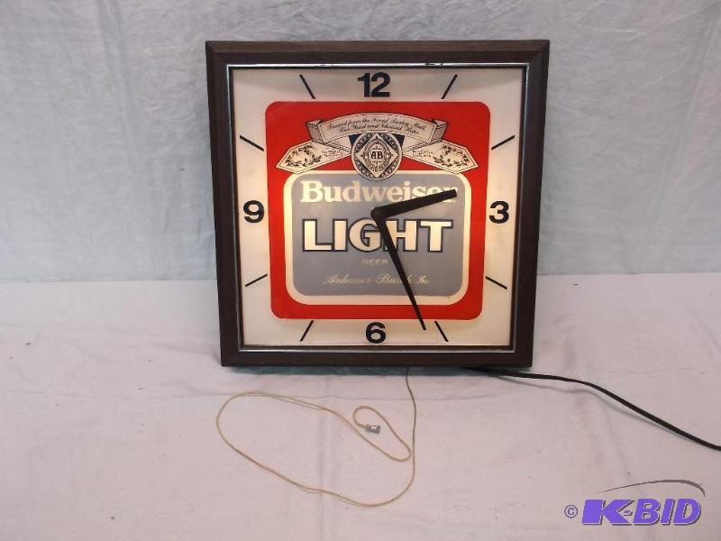 Nice Budweiser Light Beer lighted clock measu...