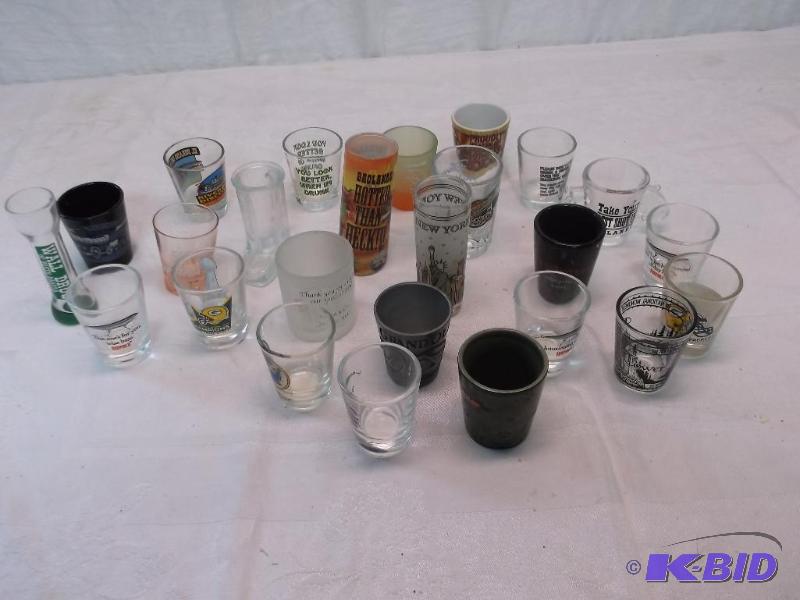 Nice lot with 25 shot glasses....