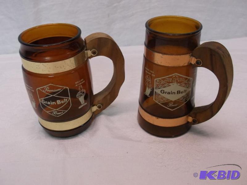 Vintage Grain Belt mugs in great collectable ...
