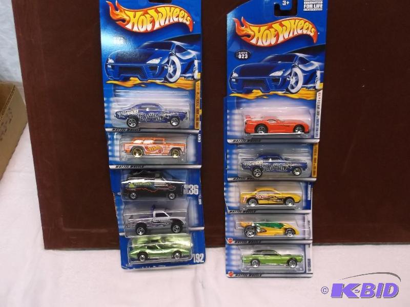Nice lot with 10 collectable Hot Wheels....