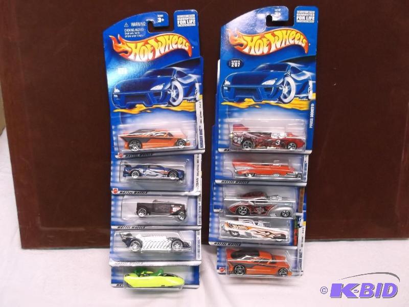 Nice lot with 10 collectable Hot Wheels....