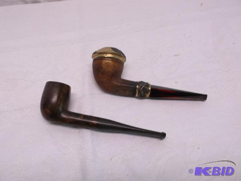 Vintage pipes in good collectable condition....