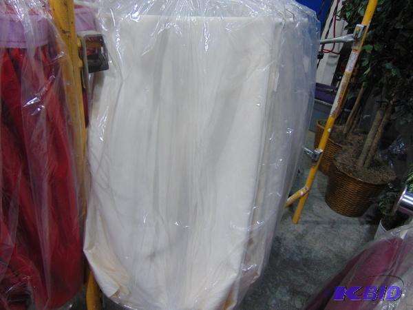 (17) Ivory Cloth Covers...