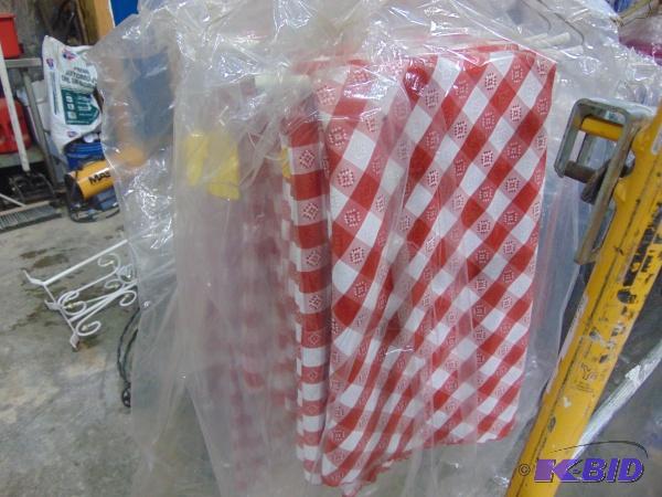 (9) Gingham Cloth Covers...