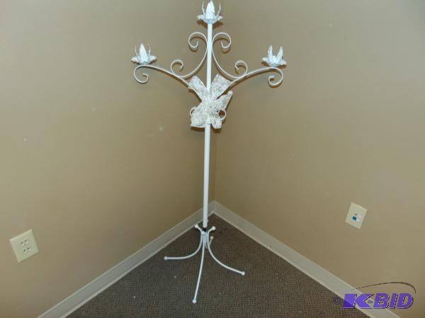 (1) Adjustable Height Candle Holder...