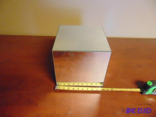 (1) Mirror Display Box...