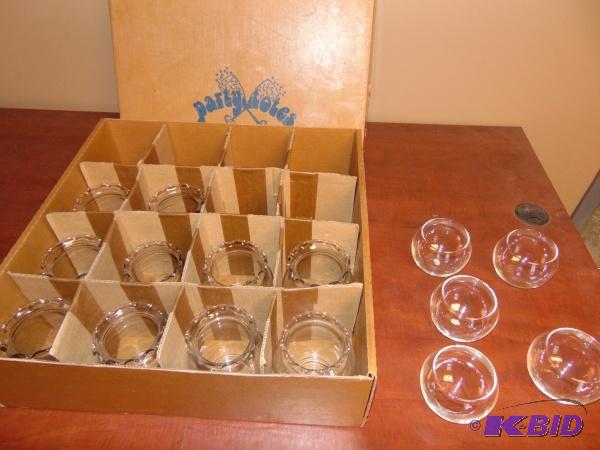 Around (10) Decorative Glass Pieces and Aroun...