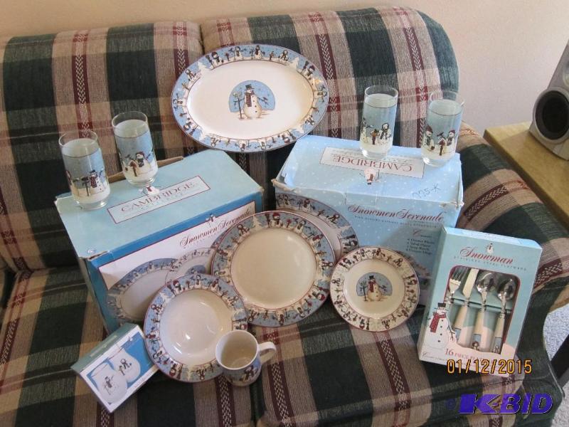 Set of snowman dishes