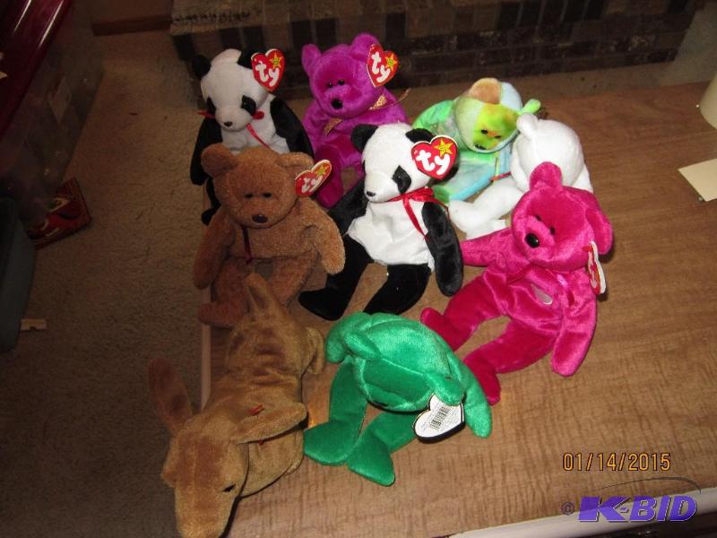 Beanie Babies, 8 bears and a dog
