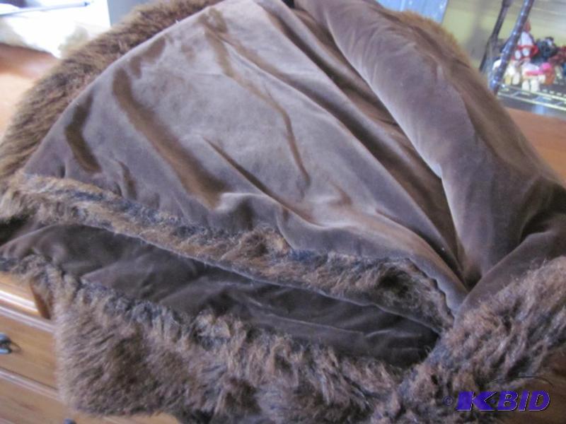 lot 105 image: Brown faux hair blanket throw with velvet bac...