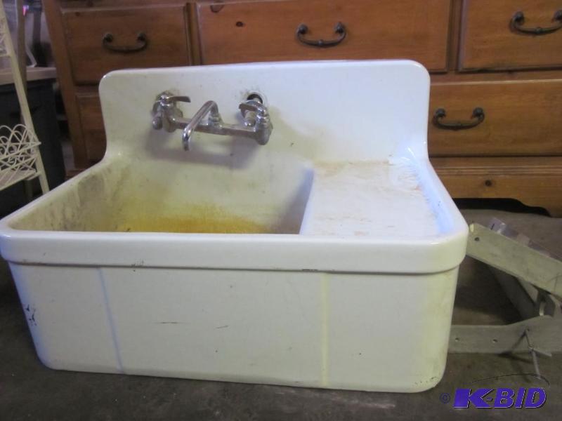 lot 113 image: Primitive Craine porcelain farmhouse sink wit...