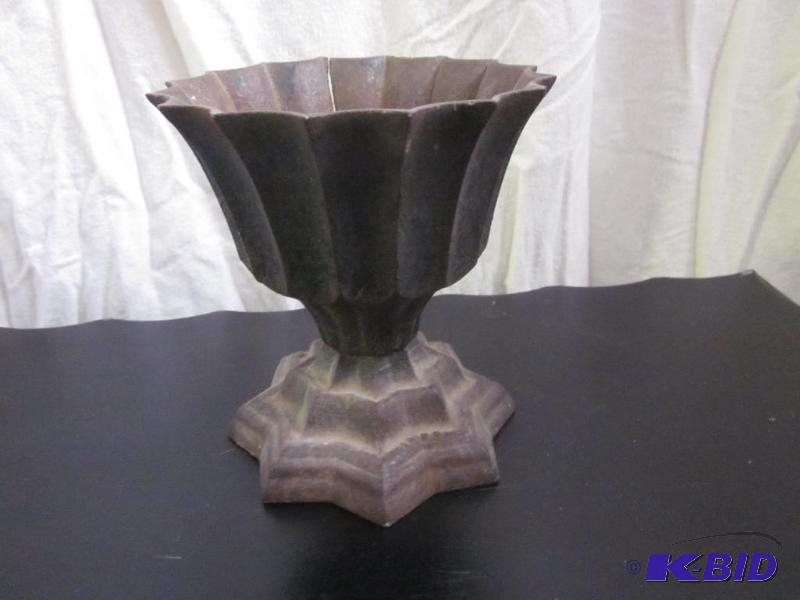 lot 26 image: Antique Cat Iron urn planter with Patent date...