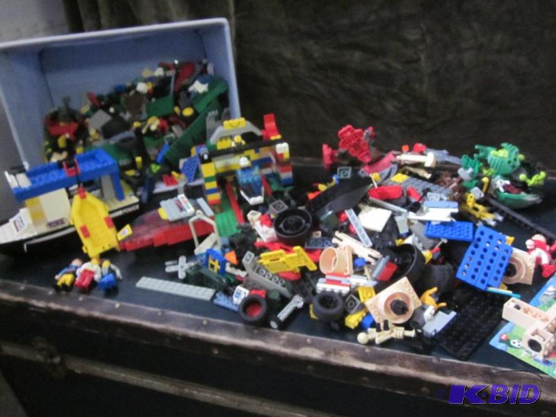 lot 40 image: Huge lot of vintage, including mini Legos fi...