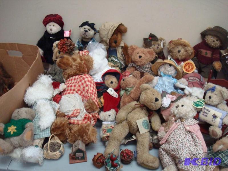 Lot Of Teddy Bears In Box...