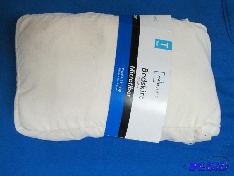 lot 35 image: Twin size microfiber bedskirt...