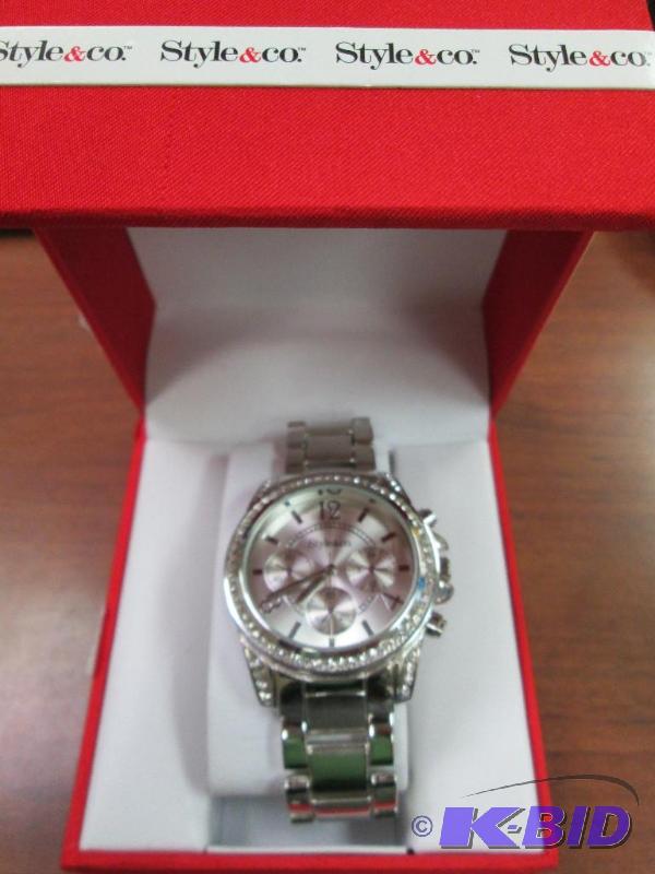 lot 67 image: Style & CO.stainless steel watch with dia...