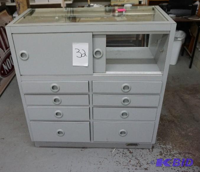 Metal Retail Glass Display Case With 8 Attend...