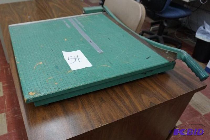 DeskTable Top Paper Cutter Measures 25&quot...