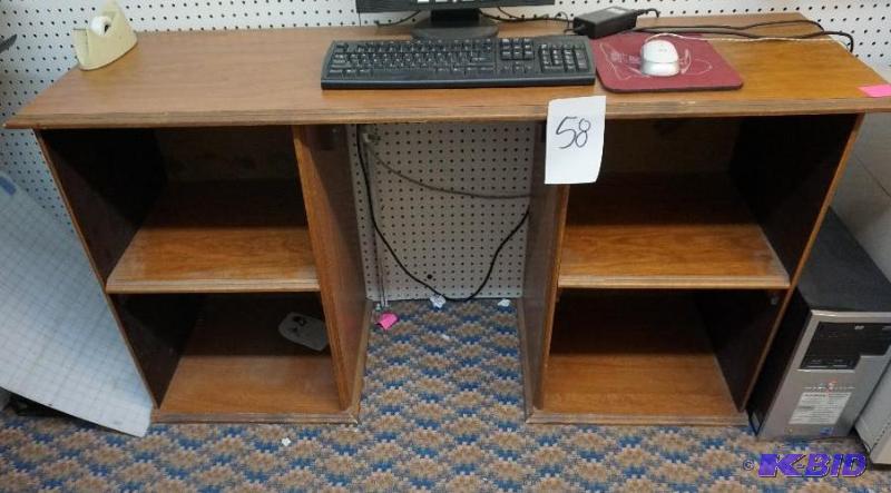 Wood Office Work StationDesk In Good Conditi...