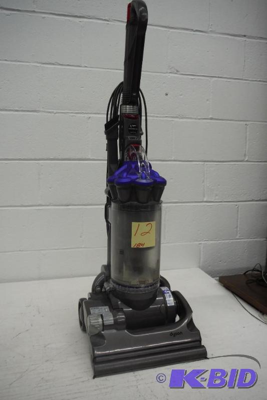Dyson DC33 Vacuum