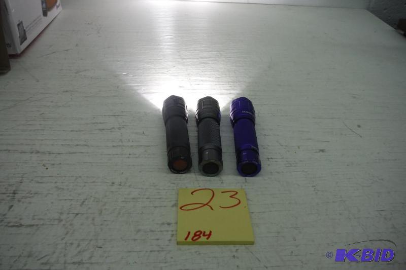 Set of 3 Duracell 300 lumen Flashlights