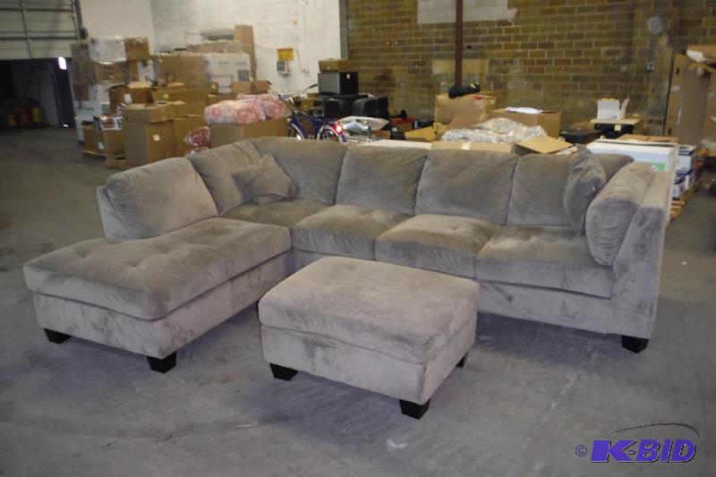 Sectional Couch w Foot rest and two Pillows