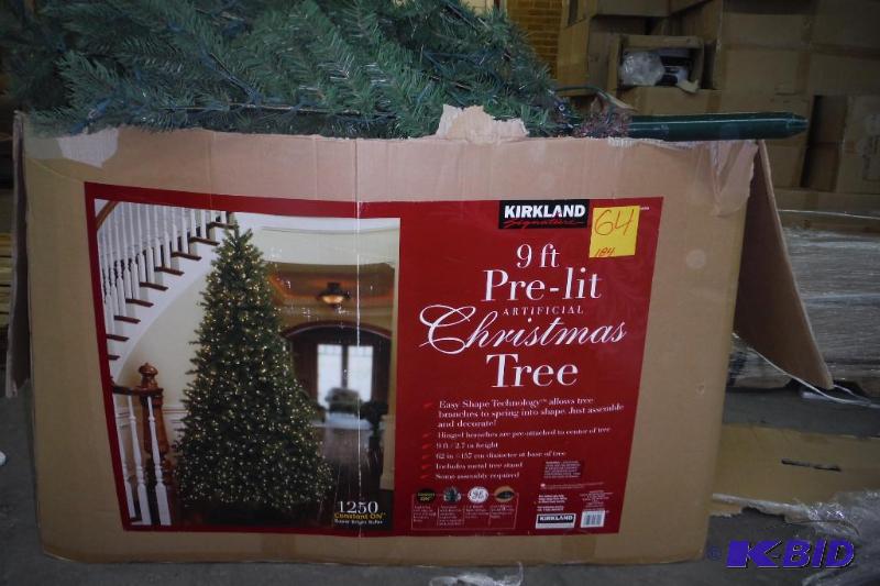 9 ft. Pre-lit Christmas Tree