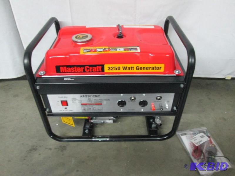 lot 3 image: Master Craft 3250W Generator