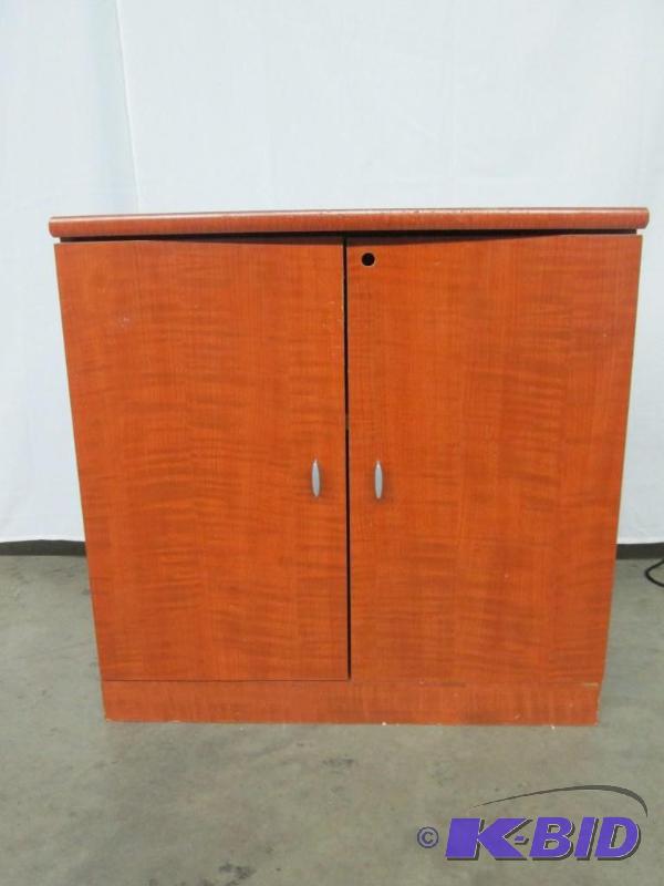 lot 31 image: 2-Door Wooden Cabinet