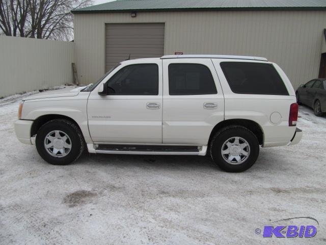 Year 2004 Make Cadillac Model Escalade Mil...