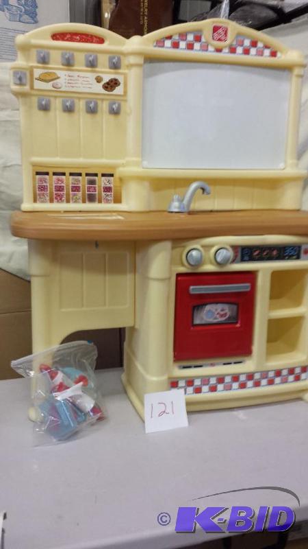 lot 121 image: Busy Bake Kitchen