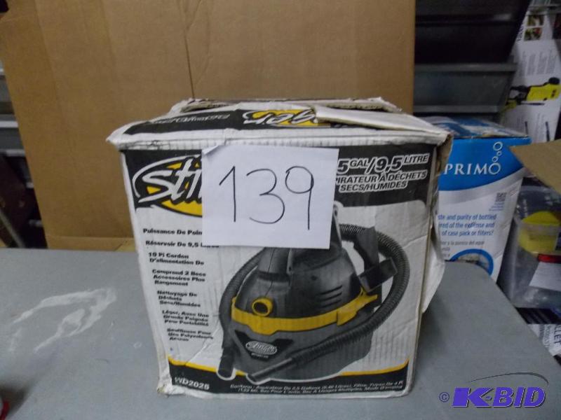 lot 139 image: Stinger 5 Gal Wet and Dry Vac