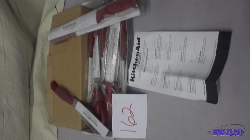 lot 162 image: Kitchen Aid Cutlery Set