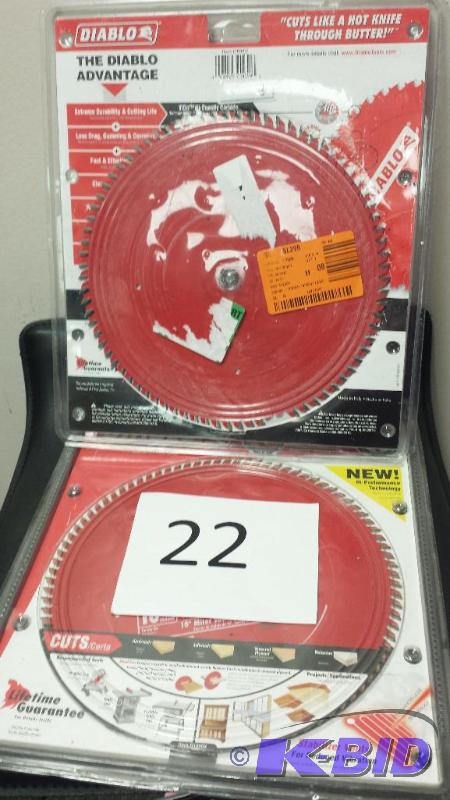 lot 22 image: Set of 2 - 10 Diablo Blades
