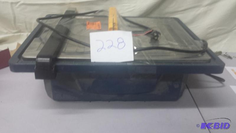 lot 227 image: Table Tile Saw