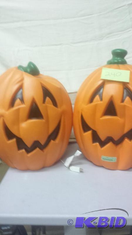 lot 240 image: Pumpkings