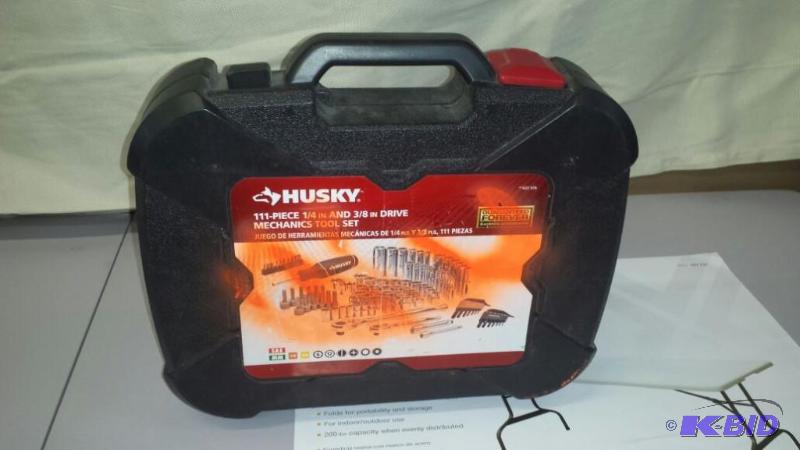 lot 42 image: Husky 100 Pcs Mechanic Tool Set