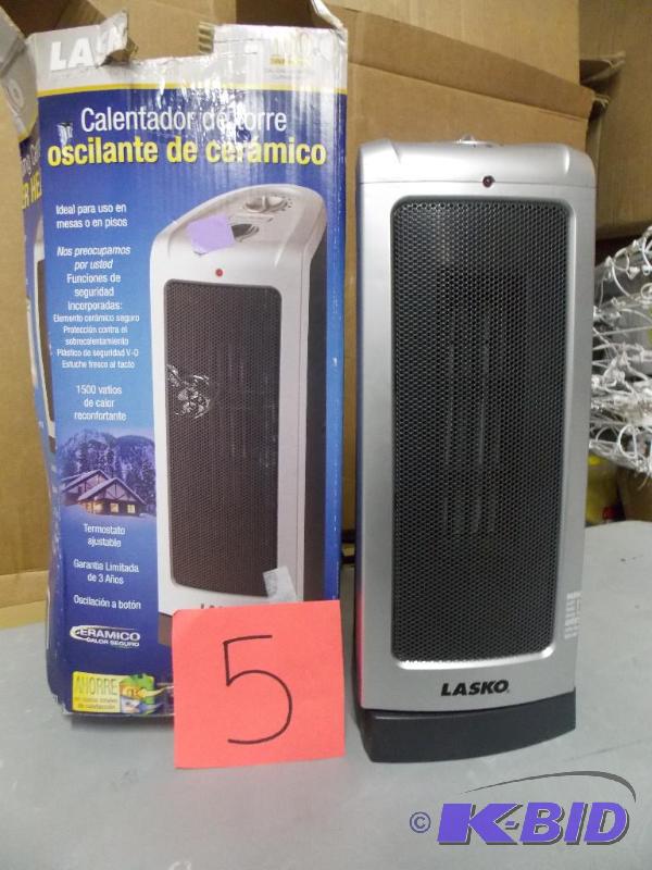 lot 5 image: Lasko Ceramic Heater - Store Return- Tested Works