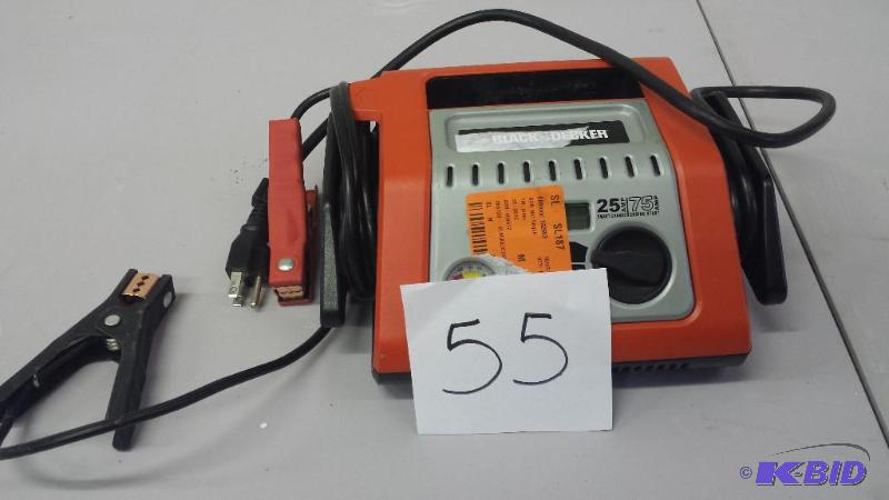 lot 55 image: Black and Decker 25 Amp Charger