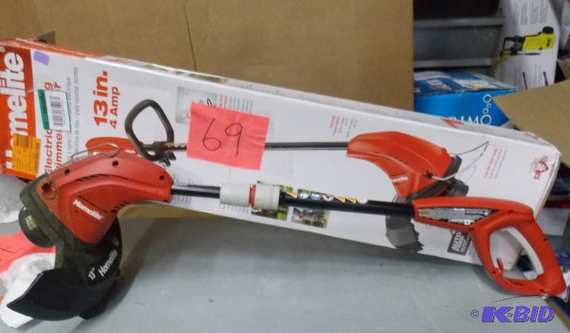 lot 69 image: Homelite Electric Trimmer 13  4 Amp - Customer Return- Tested Works