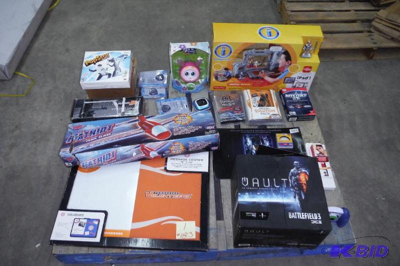 Lot of 19 Items