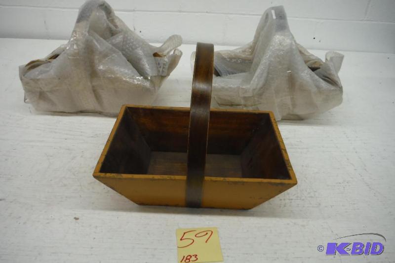Lot of 3 wooden baskets