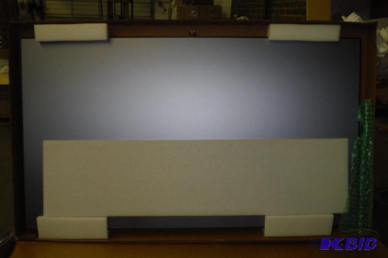 Screen Inovations 100 projection screen NEW- $2,900 RETAIL