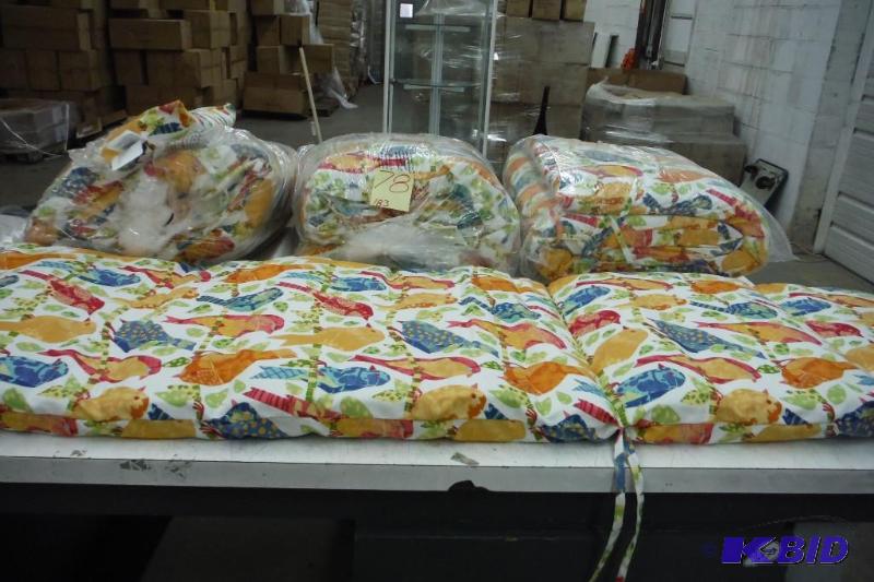 Lot of 4 matching lawn chair cushions
