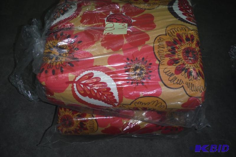 Lot of 2 matching Lawn chair cushions