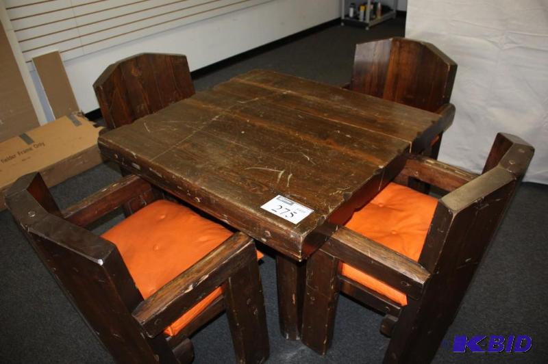 1970s Americana Style Rustic Wooden Table w4 Matching Orange Upholstered Chairs