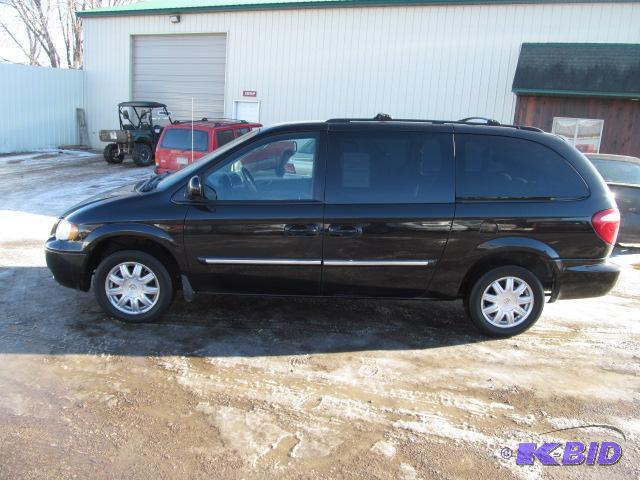 Year 2007 Make Chrysler Model Town &amp C...